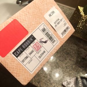 Akira SexyString Cape Robbin Heels!! Size 7.5